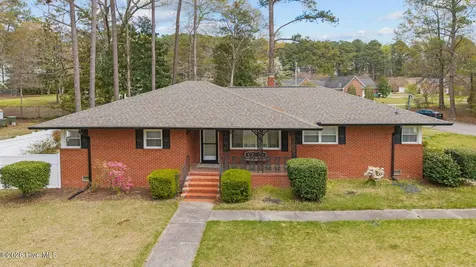 302 Oak Drive Washington NC 27889