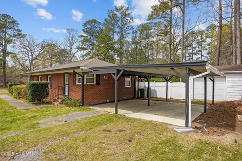 302 Oak Drive Washington NC 27889