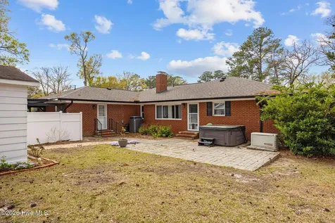 302 Oak Drive Washington NC 27889