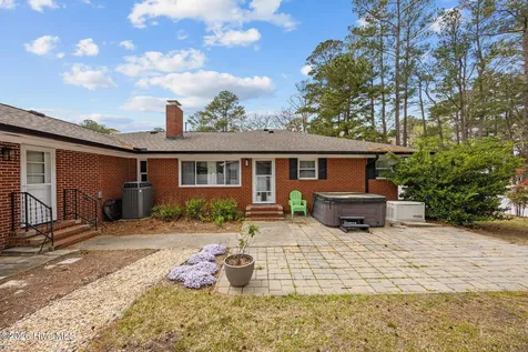 302 Oak Drive Washington NC 27889