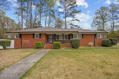 302 Oak Drive Washington NC 27889