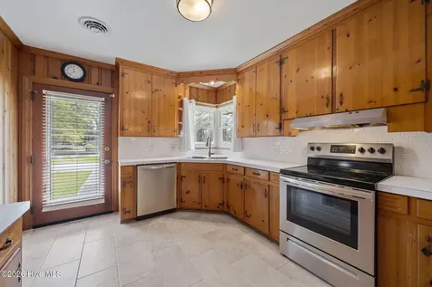 302 Oak Drive Washington NC 27889