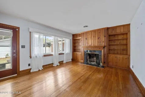 302 Oak Drive Washington NC 27889