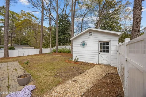 302 Oak Drive Washington NC 27889