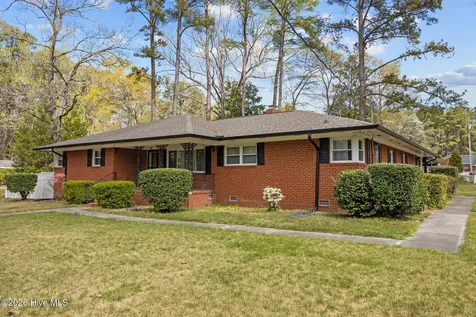 302 Oak Drive Washington NC 27889