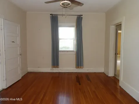 201 E Thompson Avenue Stantonsburg NC 27883