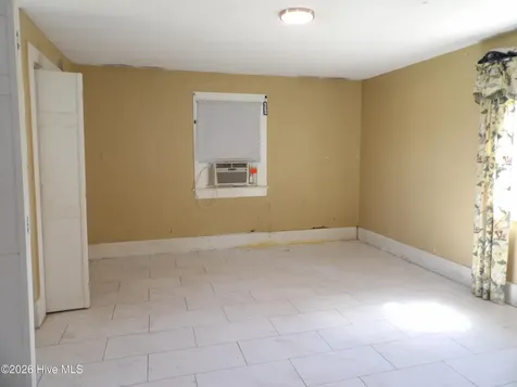 201 E Thompson Avenue Stantonsburg NC 27883