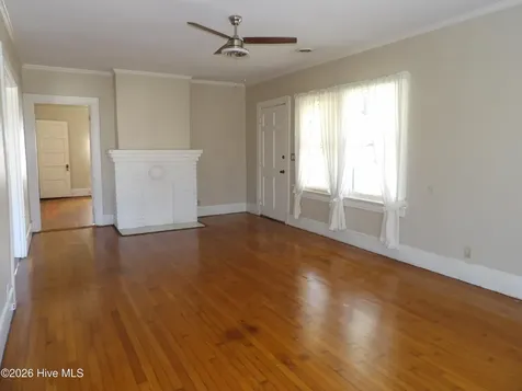 201 E Thompson Avenue Stantonsburg NC 27883