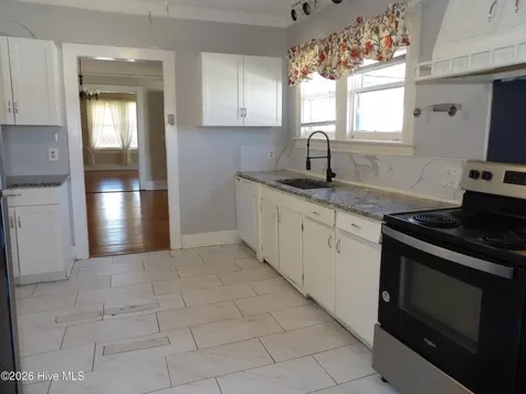 201 E Thompson Avenue Stantonsburg NC 27883