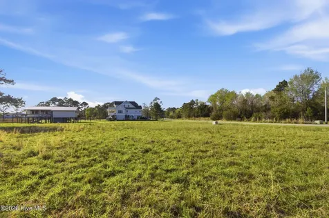 8050 Treasure Drive Oriental NC 28571