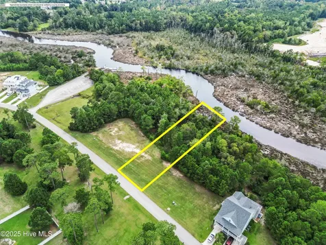 240 Kings Creek Crossing Holly Ridge NC 28445