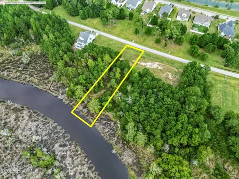 240 Kings Creek Crossing Holly Ridge NC 28445