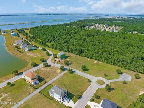 242 Colleton Square Newport NC 28570