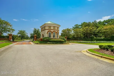 242 Colleton Square Newport NC 28570