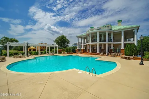 242 Colleton Square Newport NC 28570