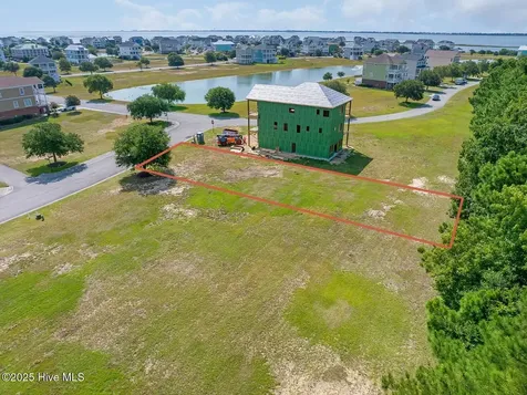 242 Colleton Square Newport NC 28570