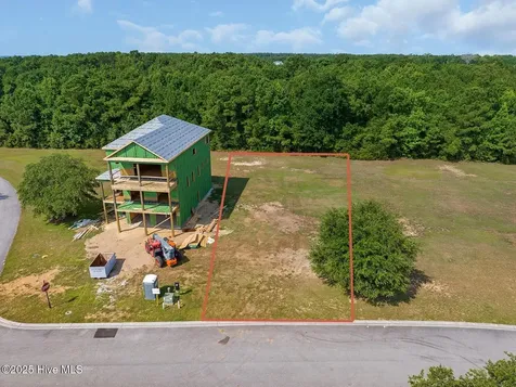242 Colleton Square Newport NC 28570