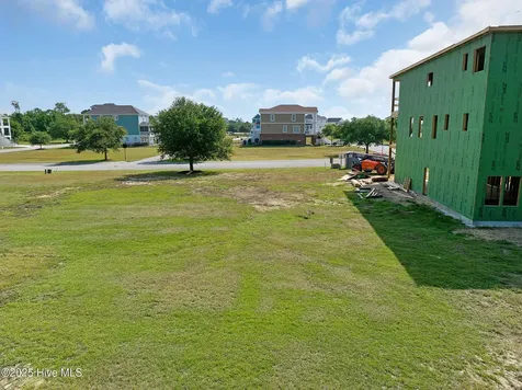 242 Colleton Square Newport NC 28570