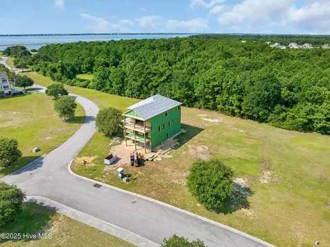 242 Colleton Square Newport NC 28570