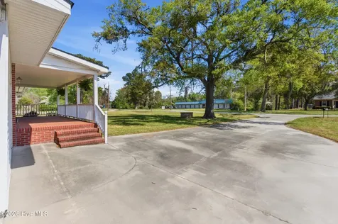 204 Glenburnie Drive New Bern NC 28560