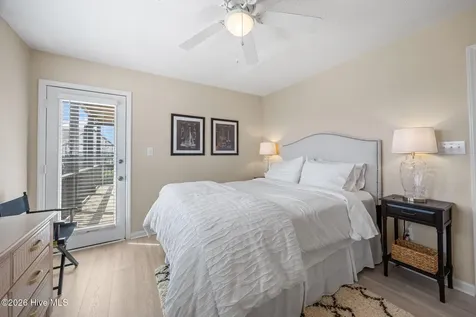 102 Diann Drive Emerald Isle NC 28594