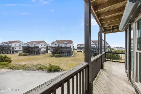 102 Diann Drive Emerald Isle NC 28594