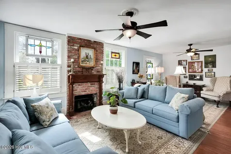 301 E West Street Southport NC 28461