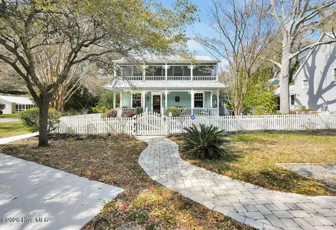 301 E West Street Southport NC 28461