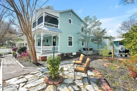 301 E West Street Southport NC 28461