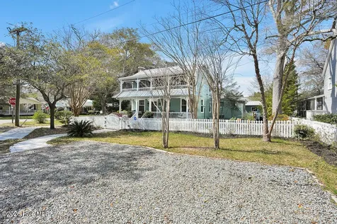 301 E West Street Southport NC 28461
