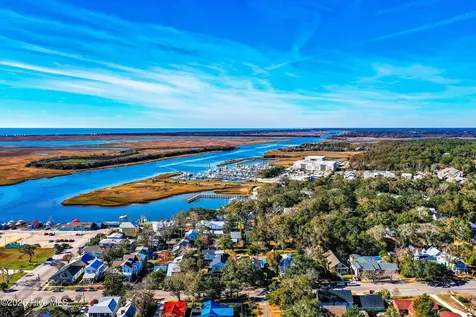 301 E West Street Southport NC 28461
