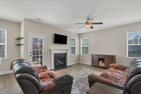 215 Farmhouse Lane Carthage NC 28327