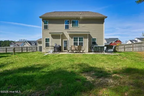 215 Farmhouse Lane Carthage NC 28327