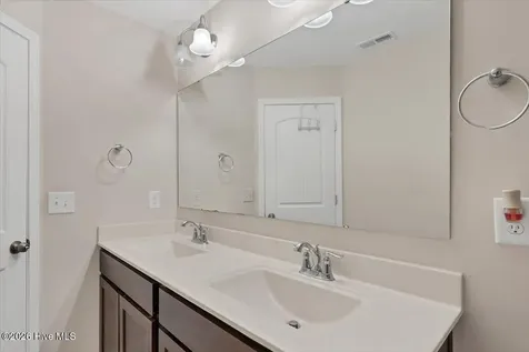 215 Farmhouse Lane Carthage NC 28327