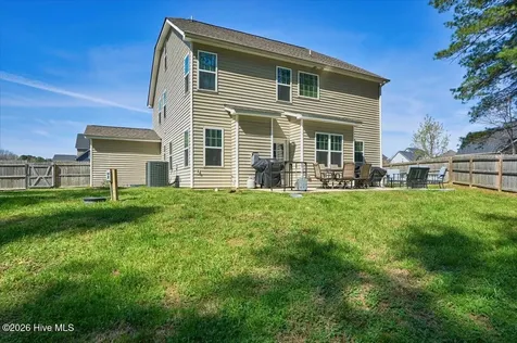 215 Farmhouse Lane Carthage NC 28327