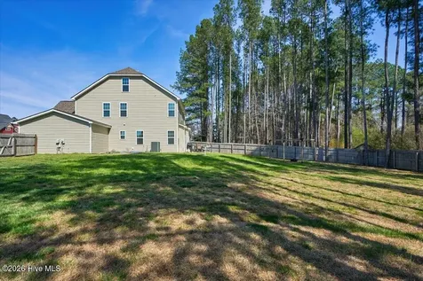 215 Farmhouse Lane Carthage NC 28327