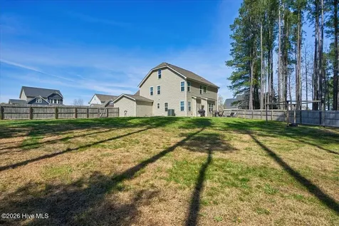 215 Farmhouse Lane Carthage NC 28327