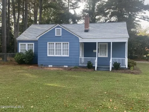 1306 N Respess Street Washington NC 27889
