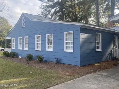 1306 N Respess Street Washington NC 27889