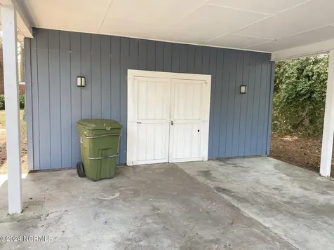 1306 N Respess Street Washington NC 27889