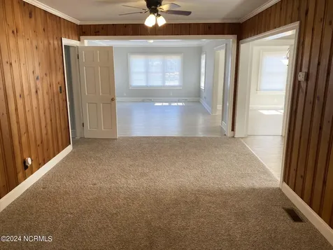 1306 N Respess Street Washington NC 27889