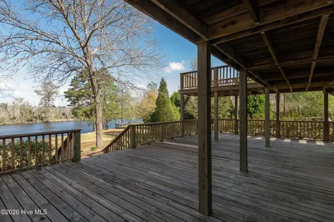 334 Creekwood Lane Blounts Creek NC 27814