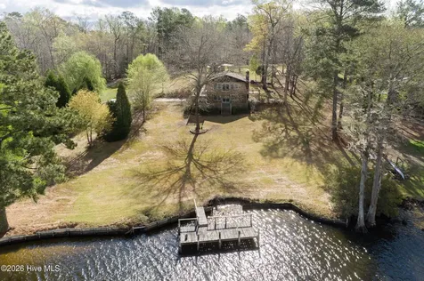 334 Creekwood Lane Blounts Creek NC 27814