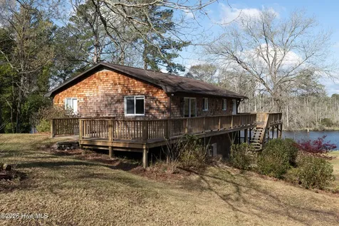 334 Creekwood Lane Blounts Creek NC 27814