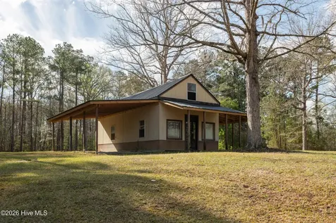 334 Creekwood Lane Blounts Creek NC 27814