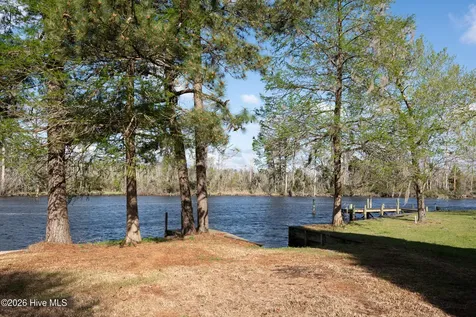 334 Creekwood Lane Blounts Creek NC 27814