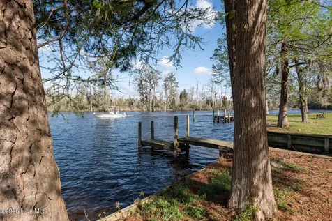 334 Creekwood Lane Blounts Creek NC 27814