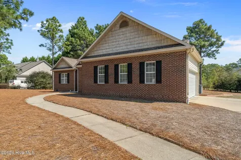 8 Hialeah Place Pinehurst NC 28374