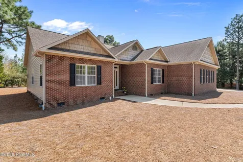 8 Hialeah Place Pinehurst NC 28374