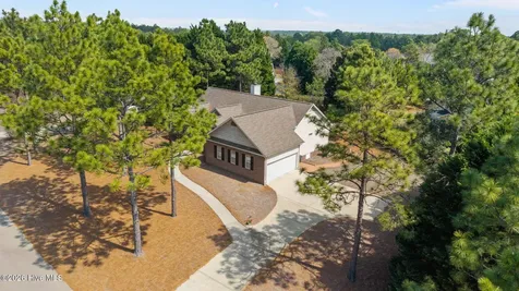 8 Hialeah Place Pinehurst NC 28374